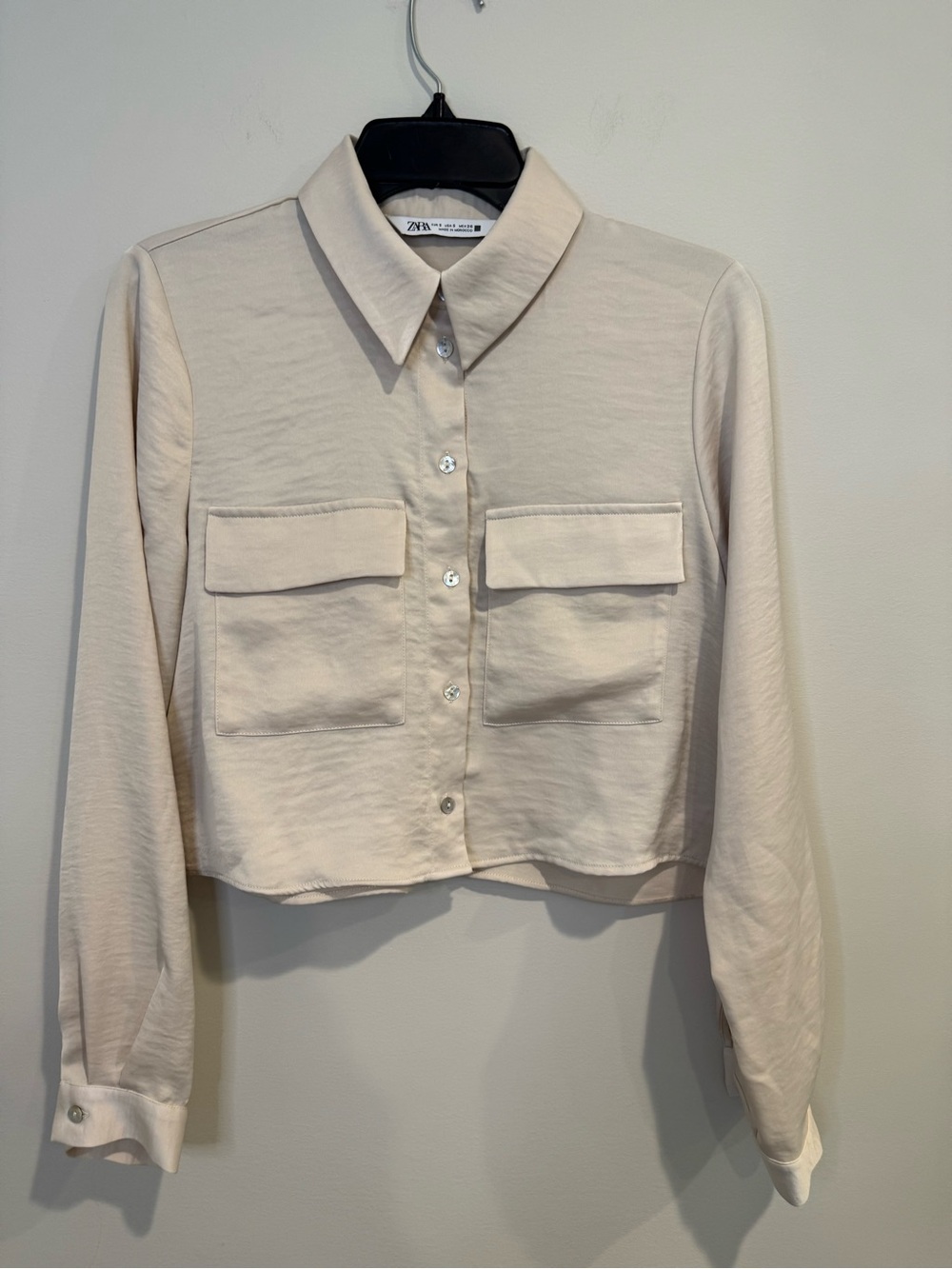 Zara Neutral Cream Cropped Shirt Silk Like Button Front Work Special Occasion S